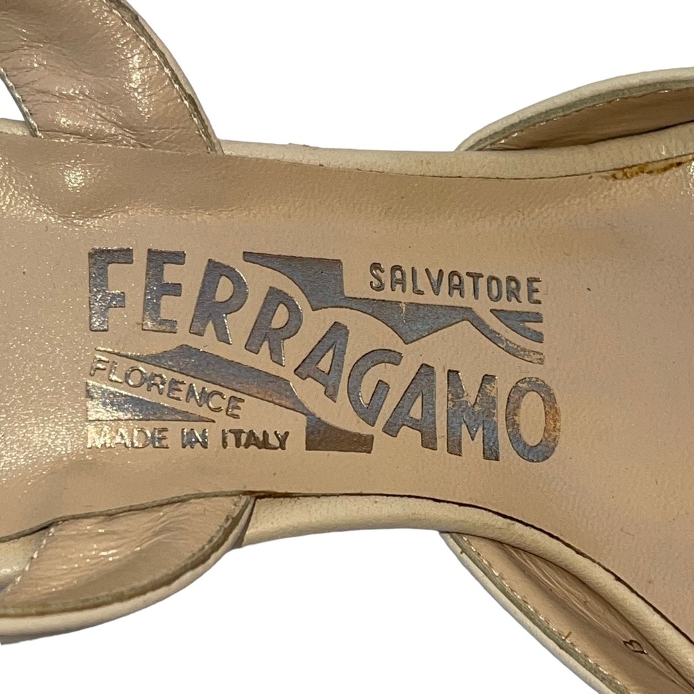 Salvatore Ferragamo Beige Leather Peep Toe Slingback Sandals Sz. 5B - Picture 8 of 10